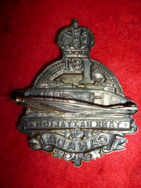32-1, Canadian Tank Battalion Officer's Cap Badge  